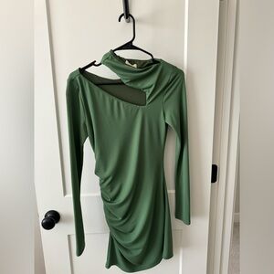 Camila Cahelo Green Dress